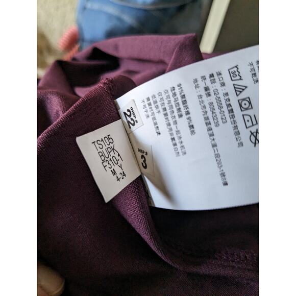 Skechers Tunic T-Shirt Women's Small Burgandy Active Go Walk Wear Go Dri Swift - Picture 9 of 10